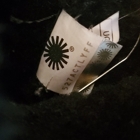 UGG Australia JANNIKA Suede Sheepskin Cuffable Black Bootie - Picture 12 of 12